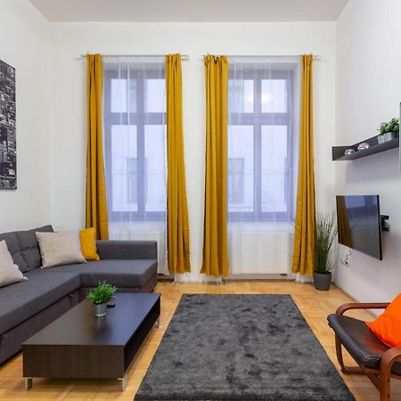 Dowtown Home In The Gozsdu Garden 布达佩斯 外观 照片