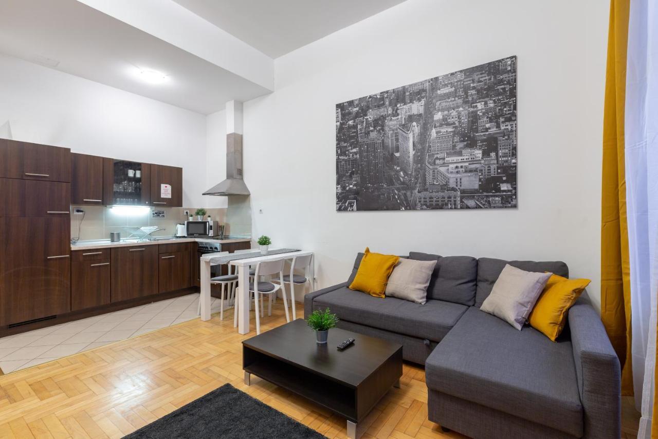 Dowtown Home In The Gozsdu Garden 布达佩斯 外观 照片